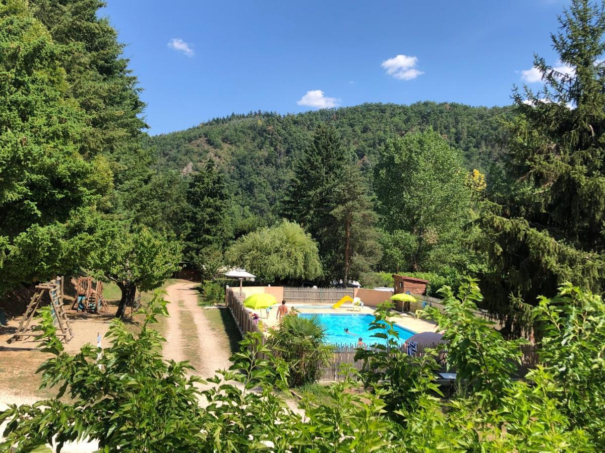 Camping Les Berges Du Doux Colombier-le-Vieux Exterior photo